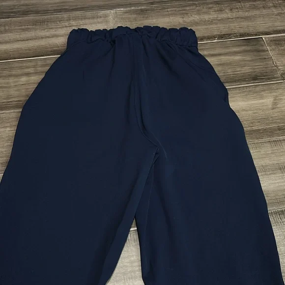 EUC Lululemon Keep Moving Pant 7/8 High-Rise 0 - Picture 8 of 12
